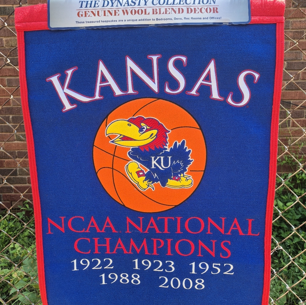 Kansas Jayhawks Winning Streak NCAA National Champions 2008 Hang Banner 24x37